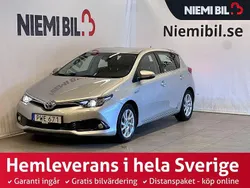 Silver Begagnad 2017 Toyota Auris Hybrid Active Halvkombi | 199 900 kr (Lite dyr)
