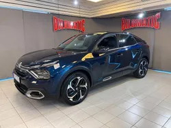 Blå Begagnad 2024 Citroën C4 Shine Halvkombi | 239 000 kr (Marknadspris)