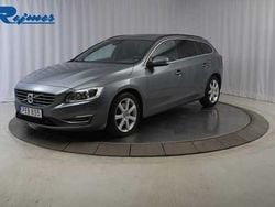 Grå Begagnad 2017 Volvo V60 Business Edition Kombi | 194 800 kr (Marknadspris)