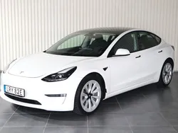 Vit Begagnad 2021 Tesla Model 3 Long Range Sedan | 379 900 kr (Dyr)