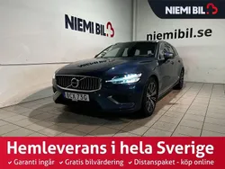 Mörkblå (blå) Begagnad 2021 Volvo V60 Kombi | 309 900 kr (Marknadspris)