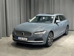 Grå Begagnad 2022 Volvo V90 Plus Kombi | 419 800 kr (Marknadspris)