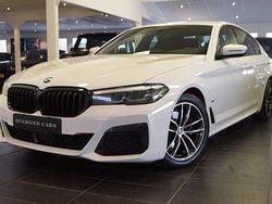 Vit Begagnad 2022 BMW 520 M Sport Sedan | 369 900 kr (Superpris)