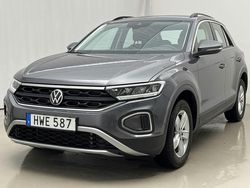 Grå Begagnad 2023 VW T-Roc SUV | 244 900 kr (Superpris)