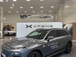 Grå Begagnad 2024 XPENG G9 SUV | 668 552 kr