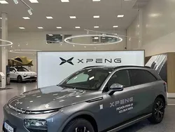 Grå Begagnad 2024 XPENG G9 SUV | 752 121 kr