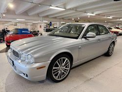Grå (gråmetallic) Begagnad 2008 Jaguar XJ Sedan | 99 800 kr
