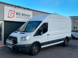 Vit Begagnad 2015 Ford Transit Van | 189 800 kr