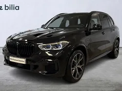 Svart Begagnad 2022 BMW X5 iPerformance SUV | 699 000 kr (Lite dyr)