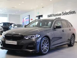 Grå Begagnad 2020 BMW 330 Comfort Edition Kombi | 365 000 kr