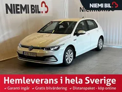 Vit Begagnad 2020 VW Golf VIII Halvkombi | 234 900 kr (Marknadspris)