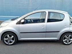 Silver Begagnad 2013 Citroën C1 Halvkombi | 38 900 kr (Marknadspris)