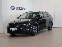 Svart (black magic pearleffect) Begagnad 2016 Skoda Octavia RS Kombi | 199 900 kr (Marknadspris)