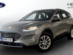 Grå Begagnad 2023 Ford Kuga Titanium SUV | 254 900 kr (Bra pris)