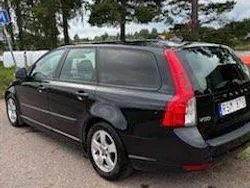 Svart Begagnad 2011 Volvo V50 Momentum Kombi | 52 000 kr (Marknadspris)