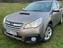 Brun Begagnad 2014 Subaru Outback Kombi | 20 000 kr
