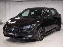 Svart (svartmetallic) Begagnad 2022 Nissan Leaf Acenta Halvkombi | 199 000 kr (Marknadspris)
