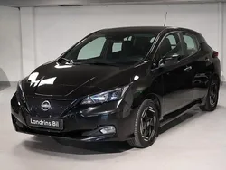 Svart (svartmetallic) Begagnad 2022 Nissan Leaf Acenta Halvkombi | 204 500 kr (Lite dyr)