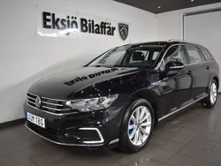Svart Begagnad 2020 VW Passat GTE Kombi | 269 500 kr (Marknadspris)