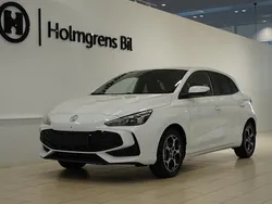 Vit (dover white) Begagnad 2024 MG MG3 Halvkombi | 239 800 kr (Marknadspris)