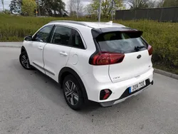 Vit Begagnad 2020 Kia Niro 2 SUV | 200 000 kr (Bra pris)