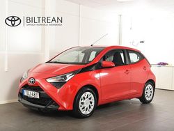 Röd Begagnad 2019 Toyota Aygo X-play Halvkombi | 104 900 kr (Marknadspris)