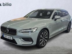 Grå Begagnad 2024 Volvo V60 Core Kombi | 454 000 kr (Marknadspris)