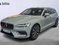 Grå Begagnad 2024 Volvo V60 Core Kombi | 469 000 kr (Marknadspris)