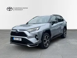 Grå (grå metallic med svart tak) Begagnad 2020 Toyota RAV4 Hybrid Premium SUV | 414 900 kr (Lite dyr)