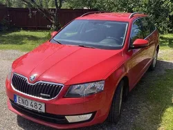 Röd Begagnad 2015 Skoda Octavia Ambition Kombi | 70 000 kr (Superpris)