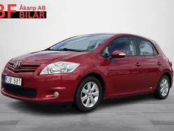 Mörkröd Begagnad 2011 Toyota Auris Plus Halvkombi | 64 500 kr (Lite dyr)