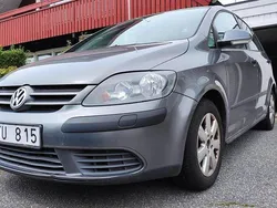 Grå Begagnad 2005 VW Golf Plus Cross Minibuss | 22 000 kr (Bra pris)