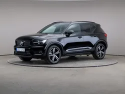 Svart Begagnad 2021 Volvo XC40 R-Design SUV | 365 000 kr (Marknadspris)