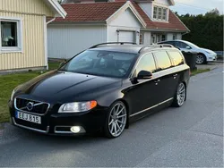 Svart Begagnad 2013 Volvo V70 Momentum Kombi | 96 000 kr (Marknadspris)