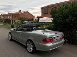 Grå Begagnad 2000 Mercedes CLK230 Cab | 65 000 kr
