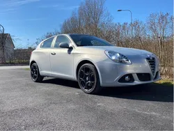 Vit Begagnad 2014 Alfa Romeo Giulietta Exclusive Halvkombi | 95 000 kr (Superpris)