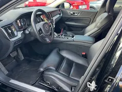 Svart Begagnad 2020 Volvo V60 Inscription Kombi | 329 900 kr (Marknadspris)