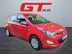 Röd Begagnad 2013 Hyundai i20 Select Halvkombi | 54 900 kr (Marknadspris)