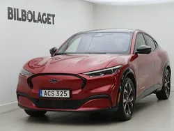 Röd Begagnad 2021 Ford Mustang Mach-E Standard Range SUV | 389 900 kr (Superpris)