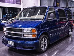 Blå Begagnad 1999 Chevrolet Express Van | 199 900 kr