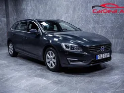 Grå Begagnad 2014 Volvo V60 Momentum Kombi | 94 800 kr (Marknadspris)