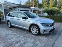 Silver Begagnad 2017 VW Passat GTE Kombi | 159 500 kr (Marknadspris)