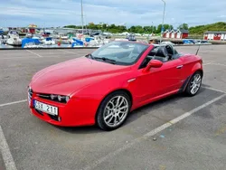 Röd Begagnad 2006 Alfa Romeo Spider Exclusive Cab | 199 000 kr