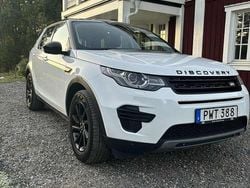 Vit Begagnad 2017 Land Rover Discovery Sport Black Edition SUV | 210 000 kr (Marknadspris)