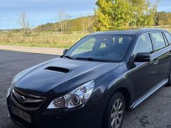 Grå Begagnad 2010 Subaru Legacy Kombi | 15 000 kr
