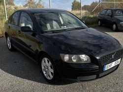 Svart Begagnad 2006 Volvo S40 Sedan | 32 000 kr (Bra pris)