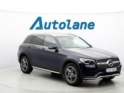 Cavansitblå metalliclack Begagnad 2021 Mercedes GLC300e AMG SUV | 419 900 kr (Marknadspris)