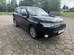 Svart Begagnad 2014 Mitsubishi Outlander P-HEV SUV | 139 800 kr (Marknadspris)