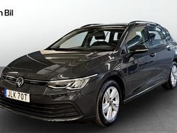 Grå Begagnad 2021 VW Golf VIII Life Kombi | 254 900 kr (Marknadspris)