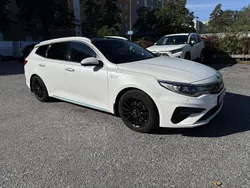 Vit Begagnad 2020 Kia Optima Hybrid 2 Sedan | 175 000 kr (Marknadspris)